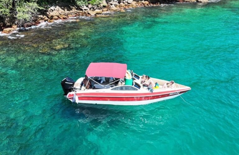 Passeio de Lancha Angra Ilha Grande Blessed Passeios Náuticos
