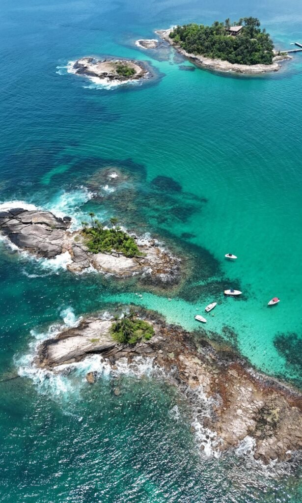 Passeio de Lancha Angra e Ilha Grande - Blessed Tour Passeios Náuticos