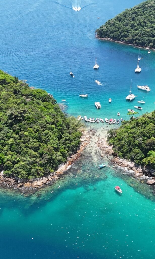 Passeio de Lancha Angra e Ilha Grande - Blessed Tour Passeios Náuticos