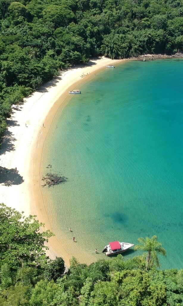 Passeio de Lancha Angra e Ilha Grande - Blessed Tour Passeios Náuticos