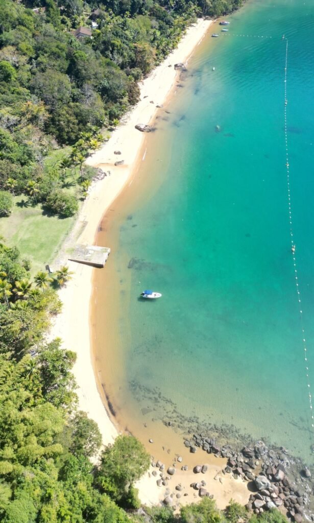 Passeio de Lancha Angra e Ilha Grande - Blessed Tour Passeios Náuticos