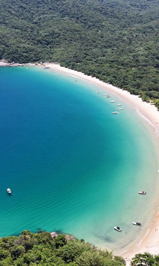 Passeio de Lancha Angra e Ilha Grande - Blessed Tour Passeios Náuticos